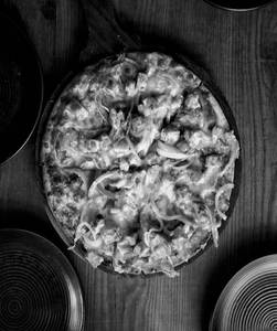 Veg Kadhai-makhni Paneer Pizza