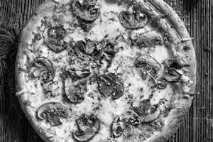 Chicken loaded pizza