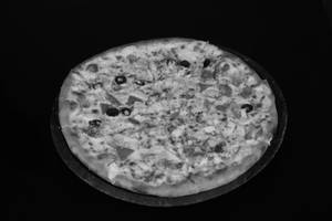 Garden fresh pizza