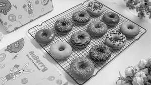 ASSORTED GLAZED DONUT BOX  ( BUY 3 GET 1 Free)