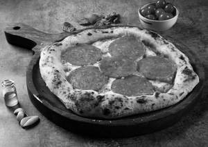 Classic Pepperoni Pizza