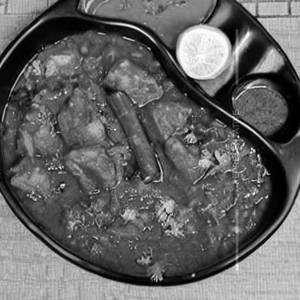 Aloo potol chingri diye