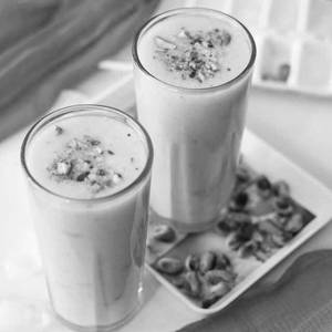 Gulkand Lassi 