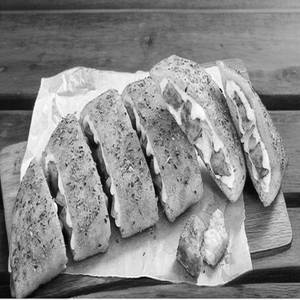 Paneer Tikka Garlic Bread