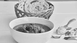 Chicken Masala With 2 Parotta