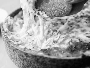 Cheesy Dip Garlic Bread