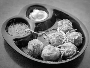 Mixed Veg Fried Momos [5 Pieces]