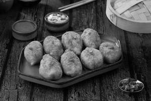 Paneer Kurkure Momos (6 Pieces)