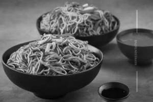 Chicken Singapuri Hakka Noodles