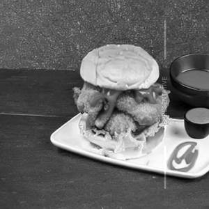 Chicken Fry Momo Burger