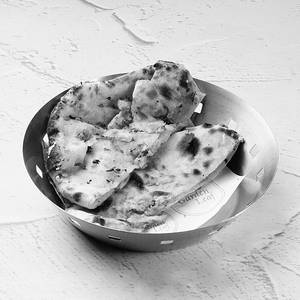 Aloo Pyaz Stuffed Kulcha