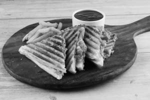 Peppy Paneer Sandwich with Fries and Pepsi [250 ml] [Serves 1]
