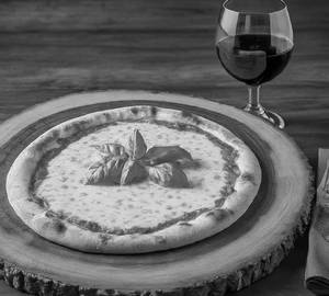 Classic Cheese Margareta Pizza