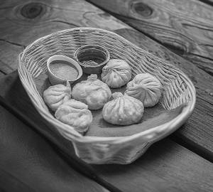 Veg Fried Momos [8 Pieces]