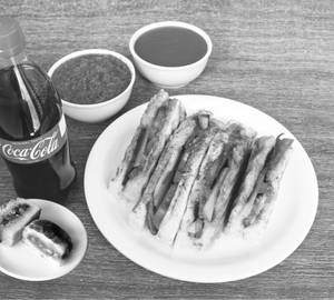 Veg. Grill Sandwich With Amul Butter Dabeli And Coke [250 Ml]