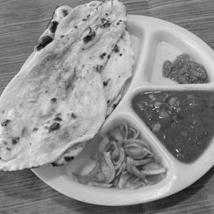 Chole Kulcha