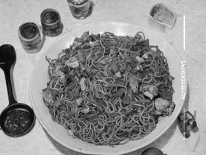 Chicken schezwan noodles
