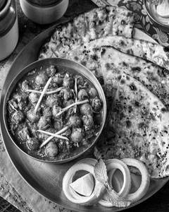 Vegan Amritsari Chole With Stuffed Kulcha