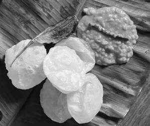 Veg Mini Combo Fulko Luchi 2 Pcs  Cholar Dal And Beguni