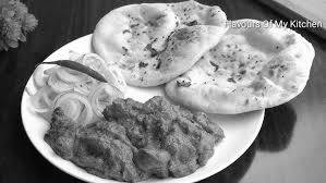 Chicken Keema Kulcha With Gravy 