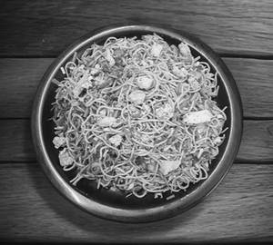 Egg chicken chowmein