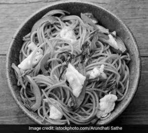Egg Schezwan Noodles