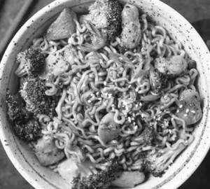 Chicken Maggi With Veggies