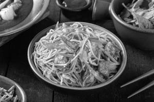 Hot Garlic Noodle - Chicken