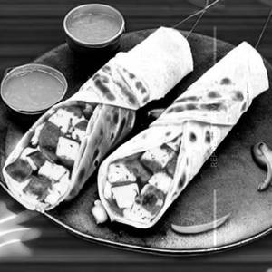Egg paneer roll 