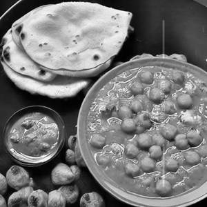 Luchi  & Chana Masala