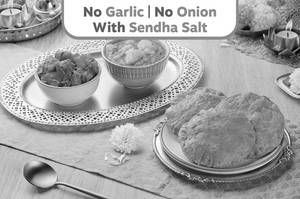 Vrat Poori Aloo & Khatta Meetha Kaddu Meal (Serves 1)