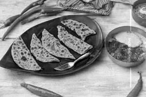 Aloo Pyaz Paneer Paratha