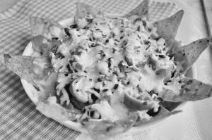 Cheesy Nachos With Salsa