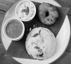 Pongal With Vada