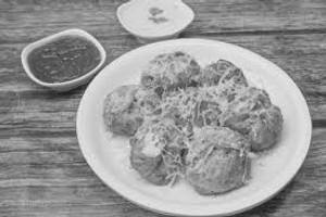 Veg kurkure malai momos