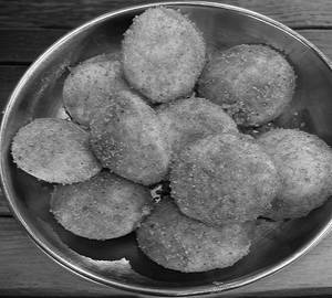 Ghee Podi Idli [10 Pieces]