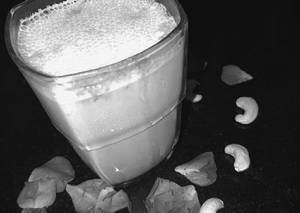 Kaju gulkand shake with ice cream