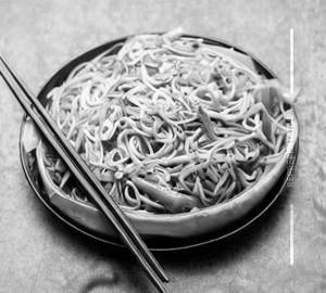 Wok Tossed Hakka Noodles-Veg