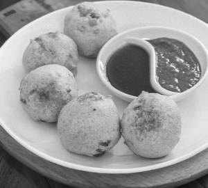 Batata Vada 4