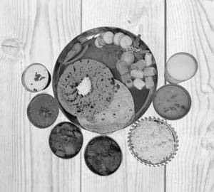 Gujarati thali [lunch]