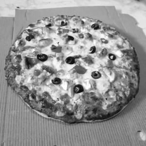 Paneer Corn Deluxe Pizza