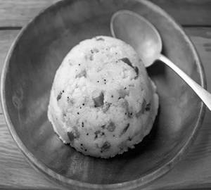 Veg Upma with chutney  [500 Ml]