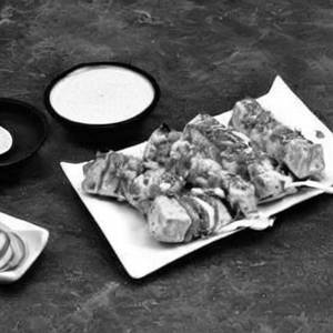 Paneer Schezwan Khabus Shawarma
