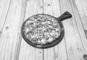 Fiery Chicken Pizza