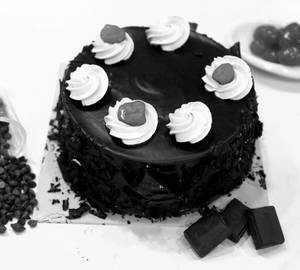 Choco Bar Cake (500 Gram Eggless)