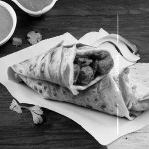 Double Tandoori Egg Roll