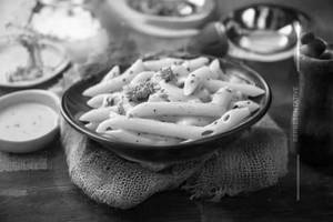 White Sauce Pasta