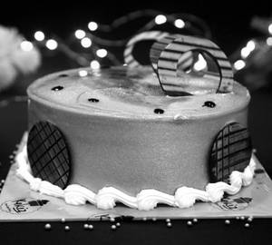 Golden Truffle Choco Cake (500 Gram Eggless)