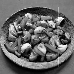 Stir Fried Vegetables In Hot Garlic Sause 