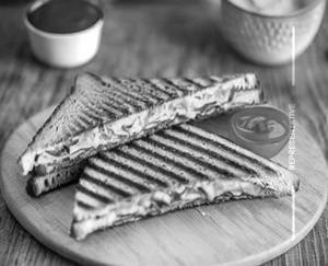 Jain Cheese Chutney Sandwich